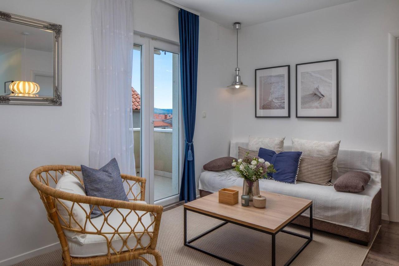 Apartments Valentina Bol Exteriör bild