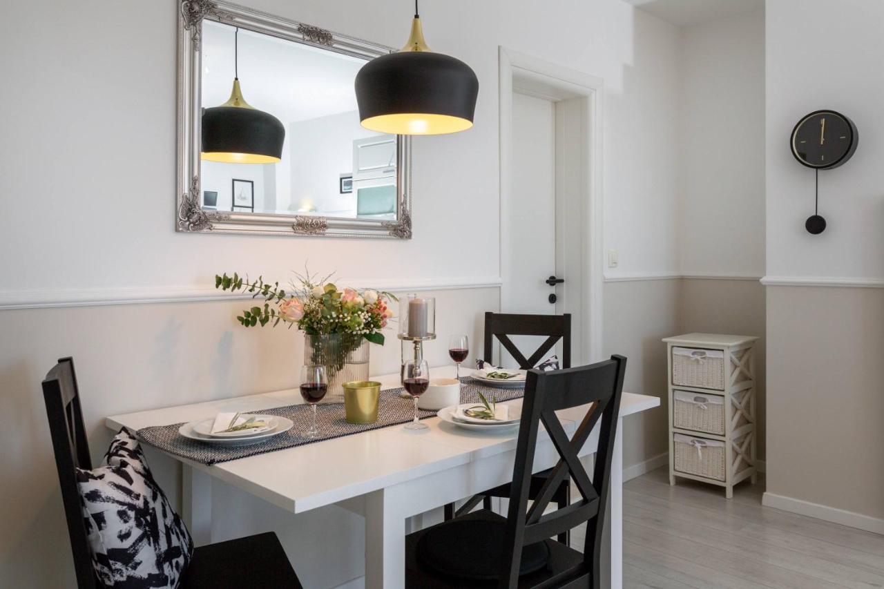 Apartments Valentina Bol Exteriör bild