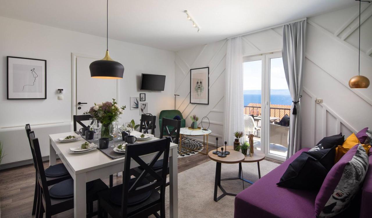 Apartments Valentina Bol Exteriör bild
